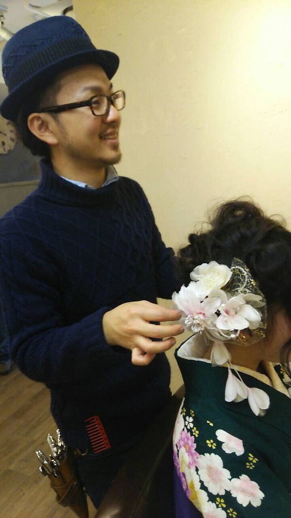 小林 卒業式セット 施術中